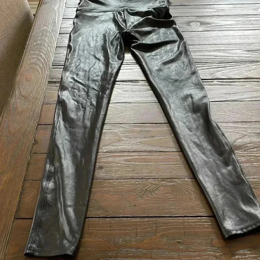 SPANX Black Shiny Leggings and Wide-Leg Pants - Picture 7 of 8